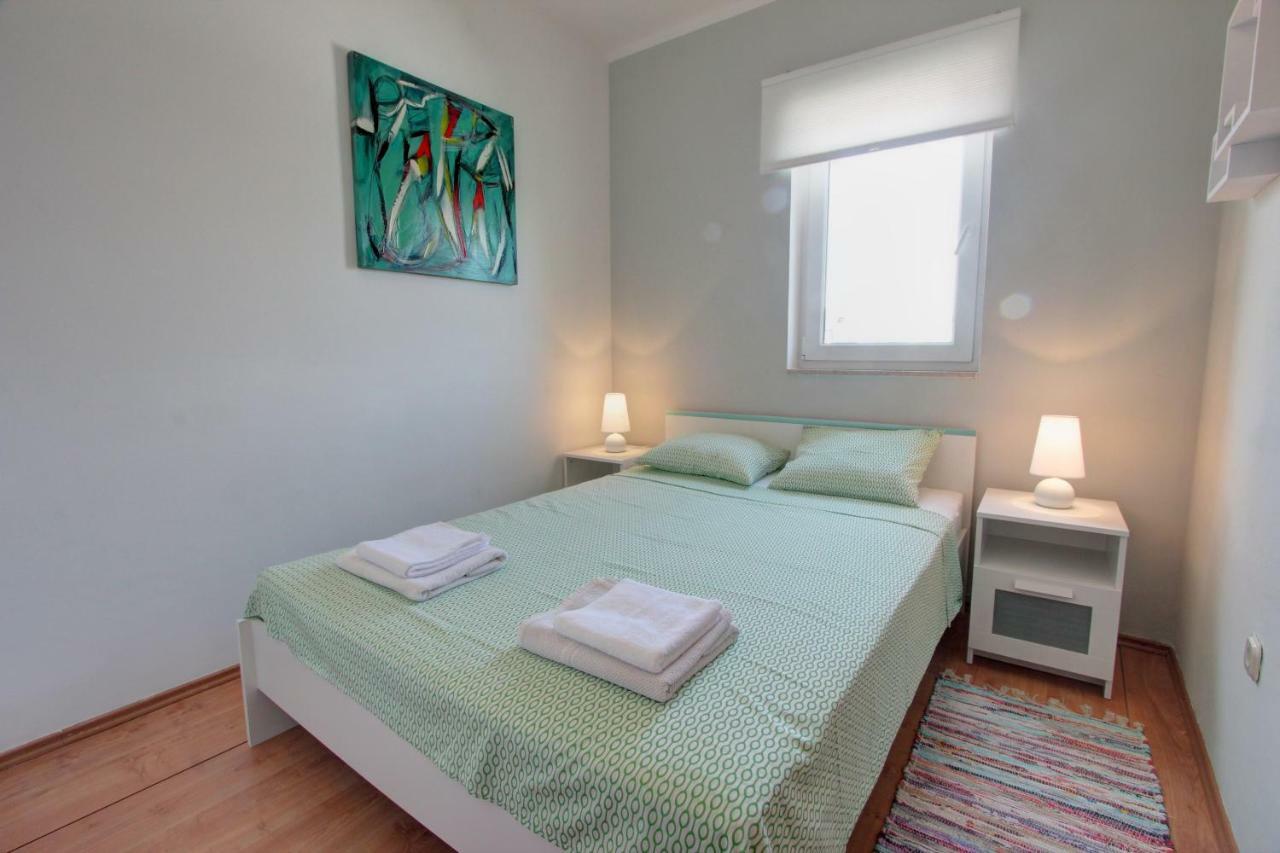 Apartman プーラ エクステリア 写真